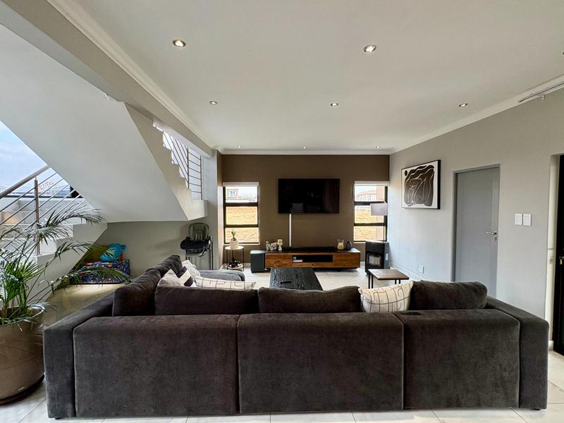 4 Bedroom Property for Sale in Hartbeespoort Rural North West